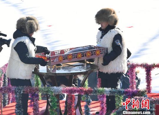 吉林查干湖冬捕啟幕 “頭魚(yú)”拍出史上最貴價(jià)格