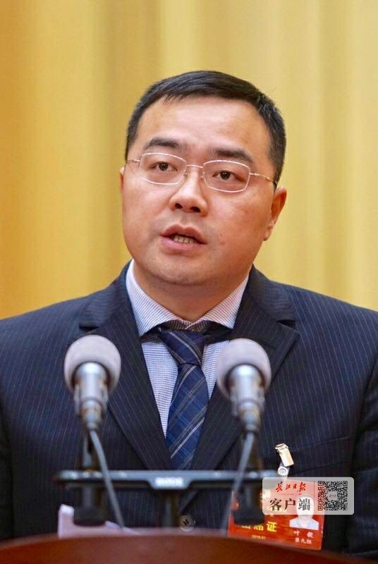 市政協委員葉毅：新能源車停車收費能否減半