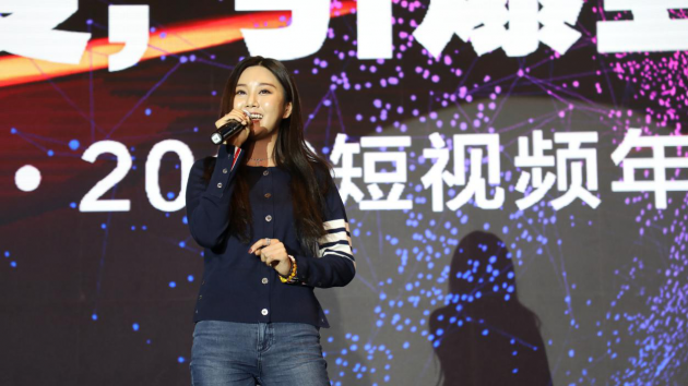 拿下年度女主播榜首 單月吸粉700萬 張禾禾現在是抖音一姐了？
