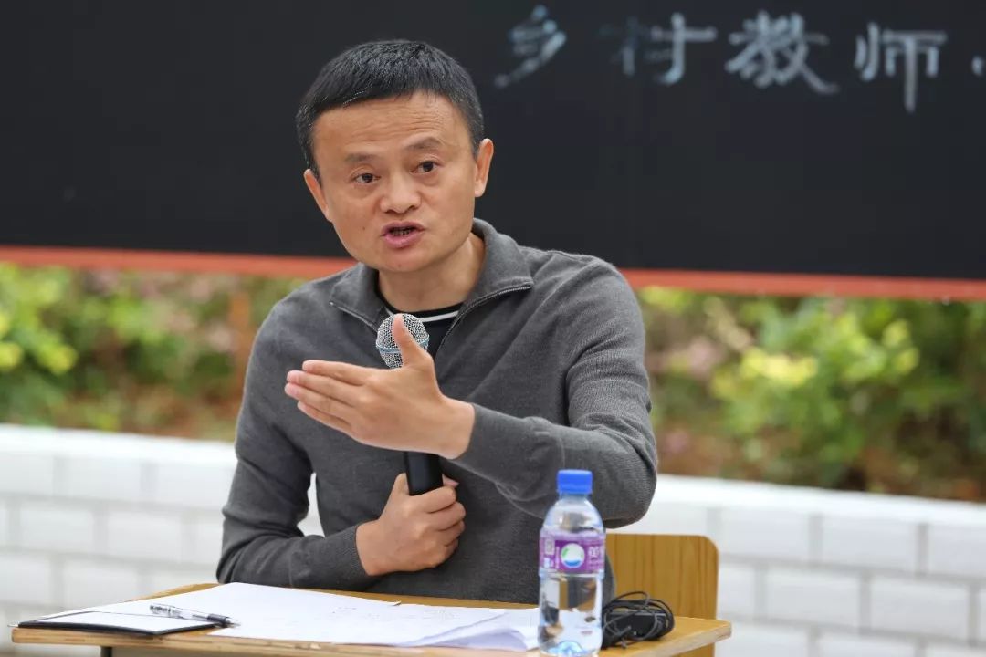 《百度已死》文章刷屏；華為、外交部回應美國將引渡孟晚舟；微信賬號無法登陸抖音；影視業自查報稅入庫115億 | 早報