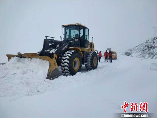 降水東移 西藏連續(xù)發(fā)布暴雪預(yù)警信號（組圖）