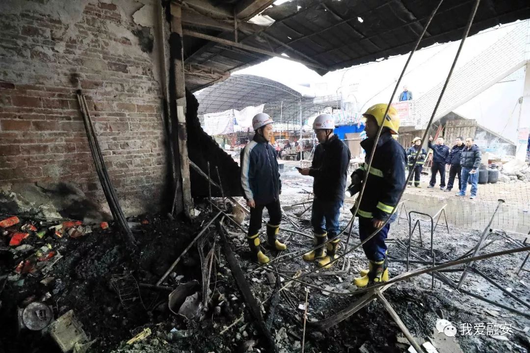煙花爆竹店附近放鞭炮引發(fā)火災致5人死，嫌犯被從快審查批捕